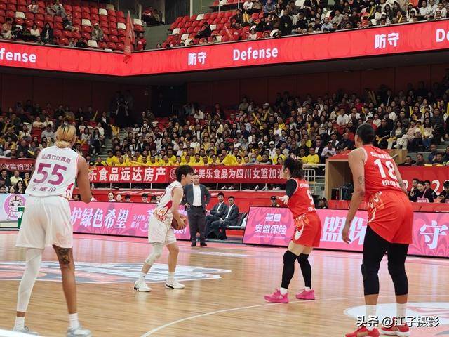 格勒诺布尔轻取对手出线，进军半决赛的简单介绍
