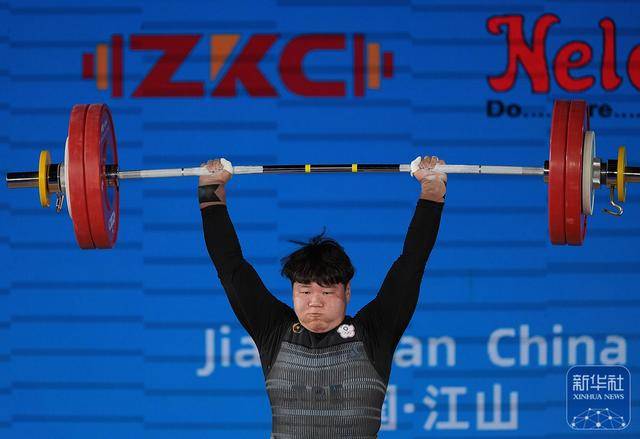 举重女子公斤级比赛，中国选手包揽冠亚军的简单介绍